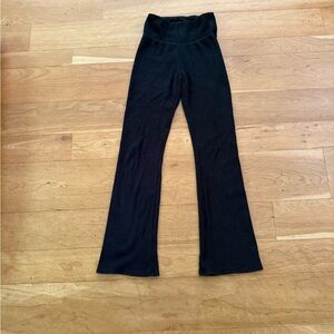 Hollister Black High-Waist Flared Leggings